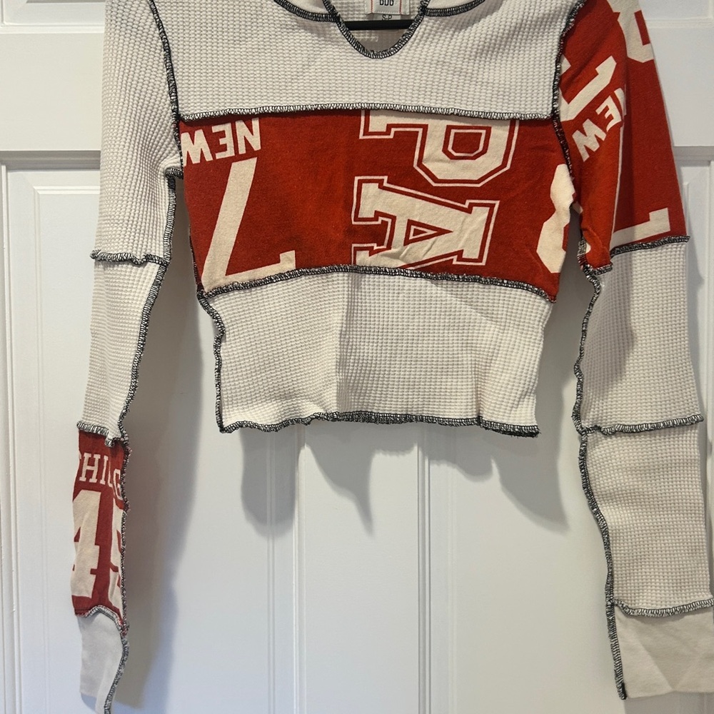 BDG Ivory and Black Textured Knit Top